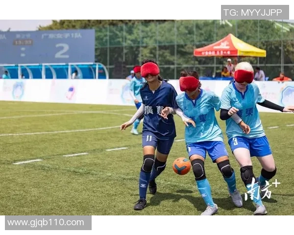 成都足球队的默契配合与战术演练探讨