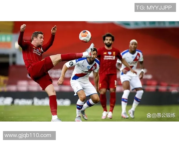 足球巨星激情瞬间集锦展现绿茵场上的荣耀与梦想 足球巨星激情瞬间集锦展现绿茵场上的荣耀与梦想